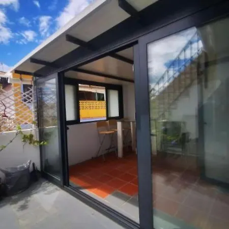 Town Apartment *